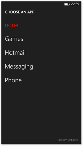 Windows Phone 8 Lock screen customize choose app to show quick status