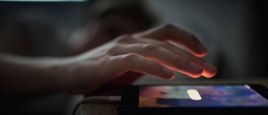 Cómo habilitar un modo oscuro en el iPhone o iPad con Smart Invert