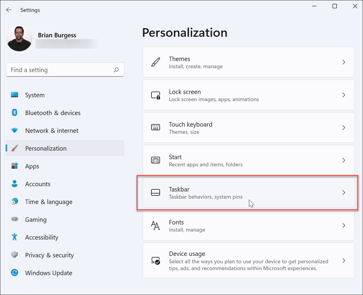 personalization taskbar Windows 11 settings